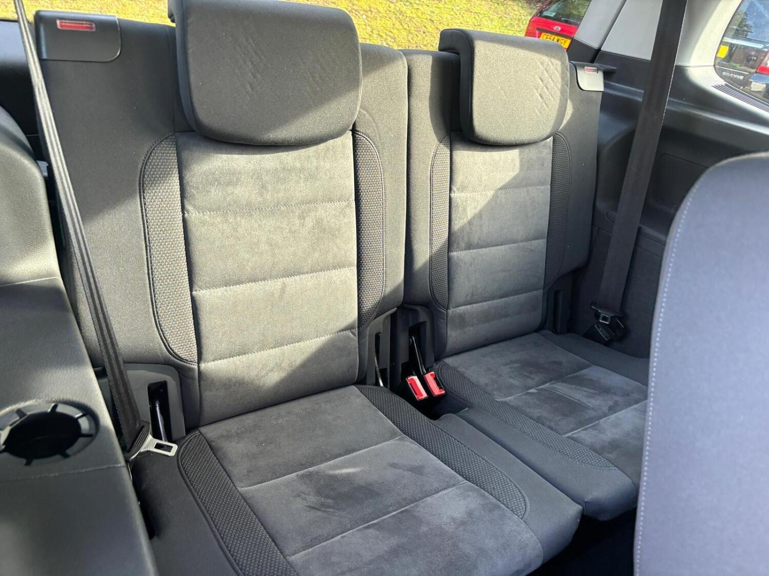 
                                                Voiture
                                                 Volkswagen Touran 1.4 TSI HIGHLINE AUTOMATIC 5dr