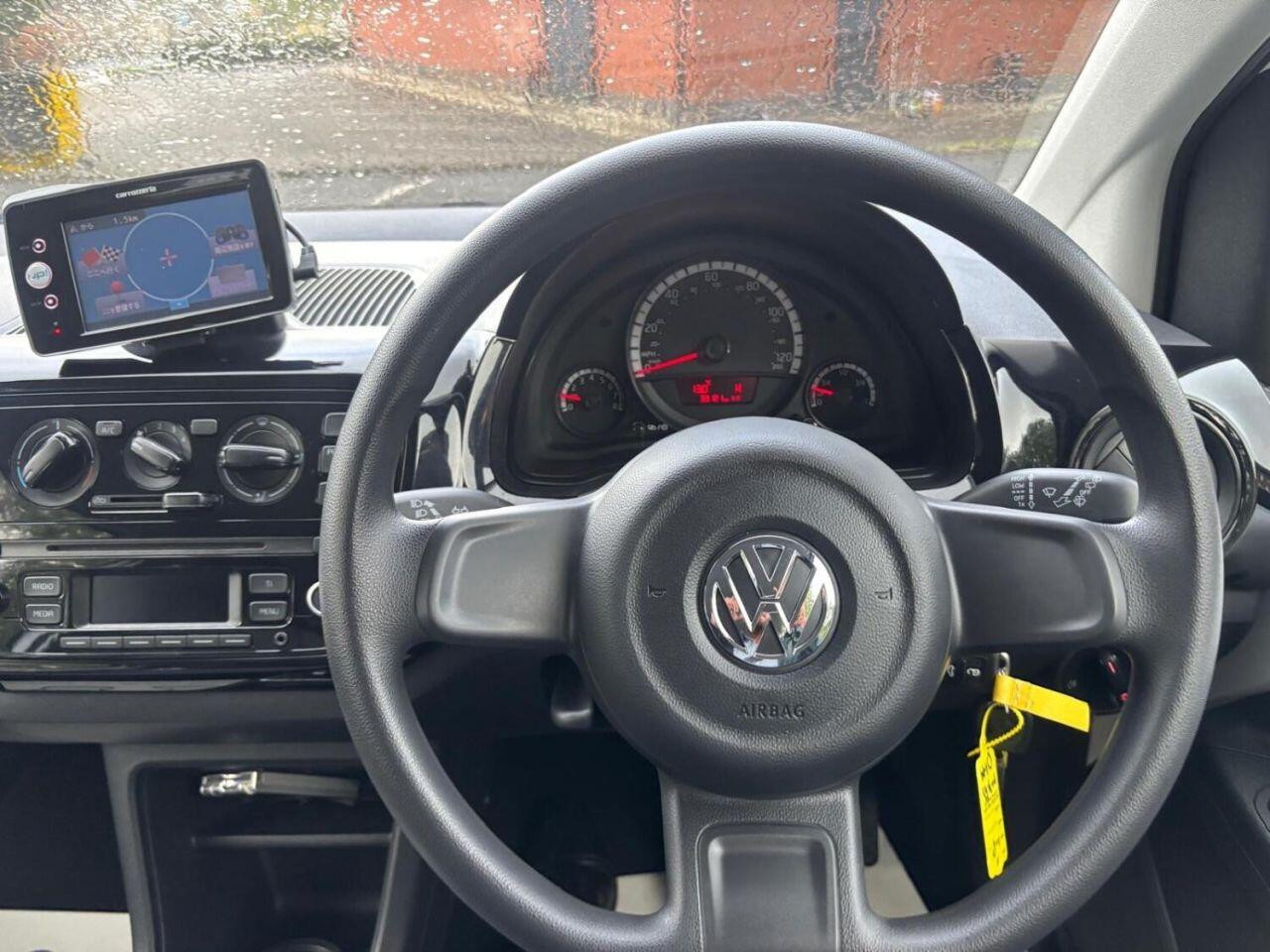 
                                                Voiture
                                                 Volkswagen UP! Hatchback 1.0 BlueMotion Tech Move up! (2013/63) AUTO 24K MOT 9/26 FSH 1 OWNER 3dr