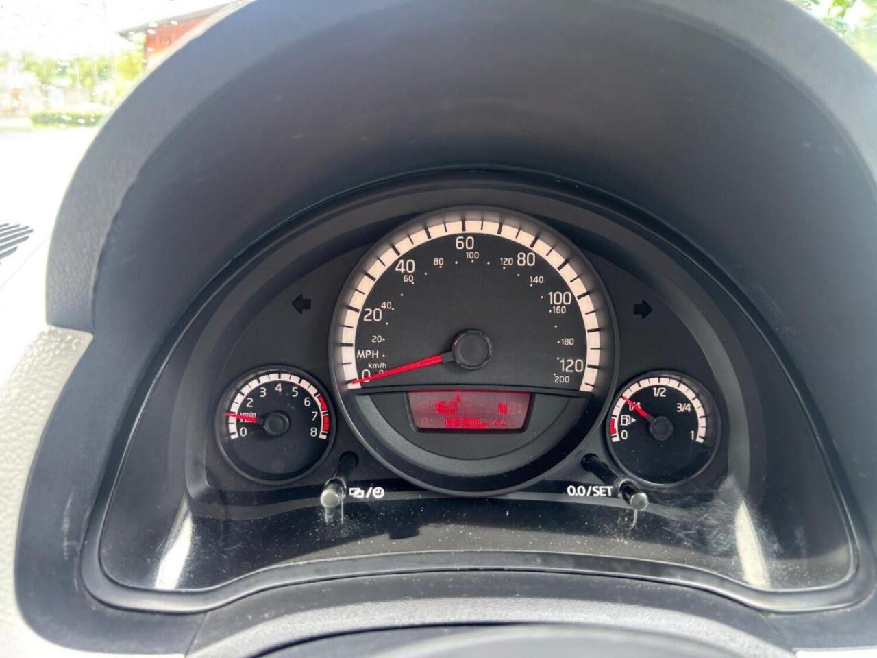 
                                                Voiture
                                                 Volkswagen UP! Hatchback 1.0 Move up! (2013/62) 5dr