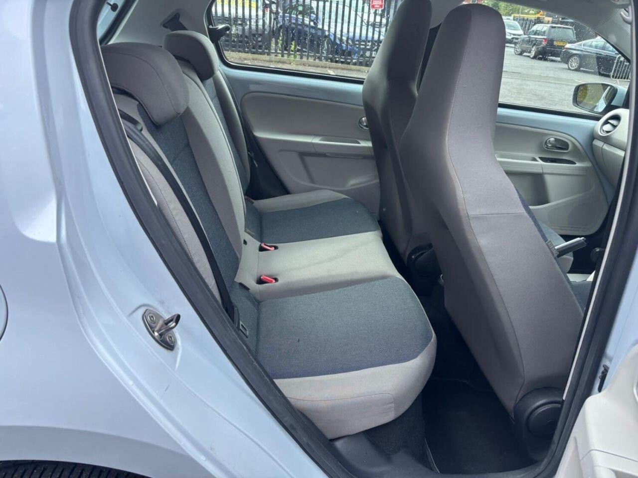 
                                                Voiture
                                                 Volkswagen UP! Hatchback 1.0 Move up! (2013/62) 5dr