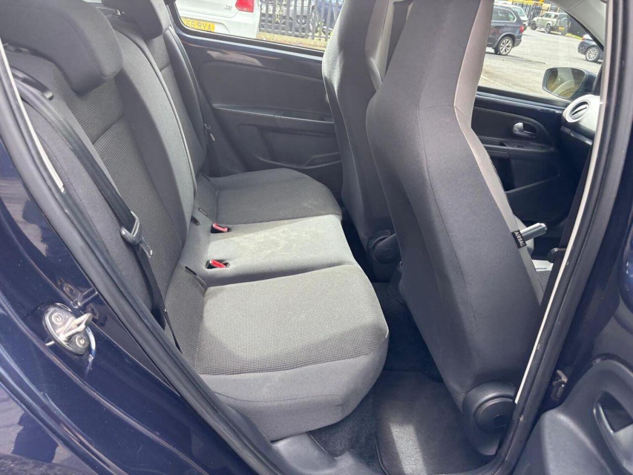 
                                                Voiture
                                                 Volkswagen UP! Hatchback 1.0 Move up! (2014/14) 5dr