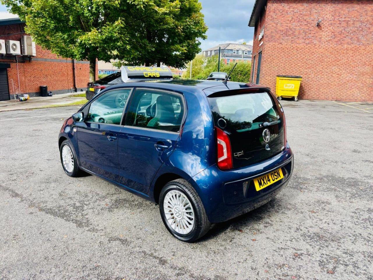 
                                                Voiture
                                                 Volkswagen UP! Hatchback 1.0 Move up! (2014/14) 5dr