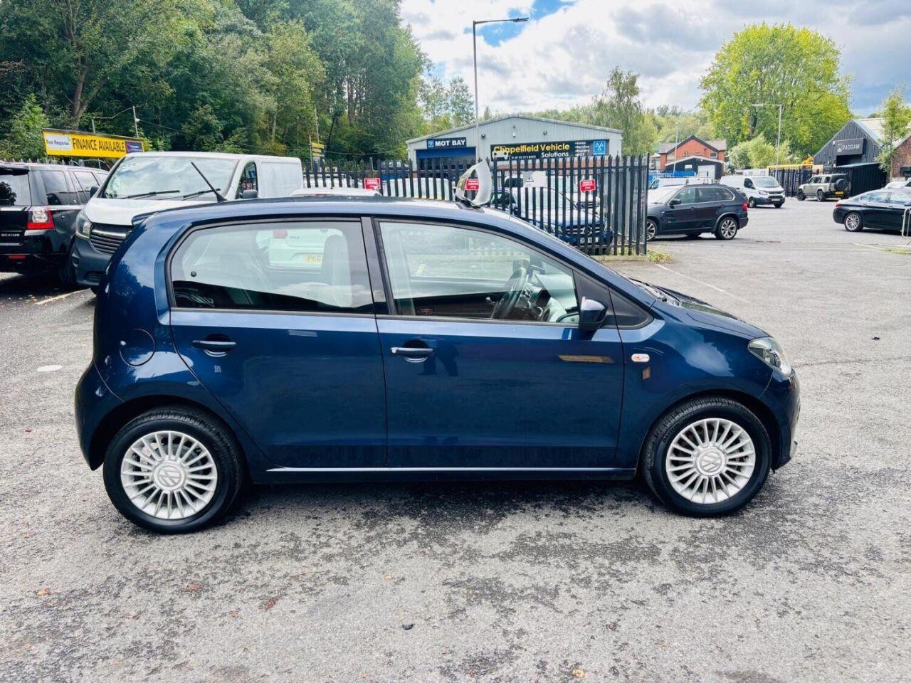 
                                                Voiture
                                                 Volkswagen UP! Hatchback 1.0 Move up! (2014/14) 5dr