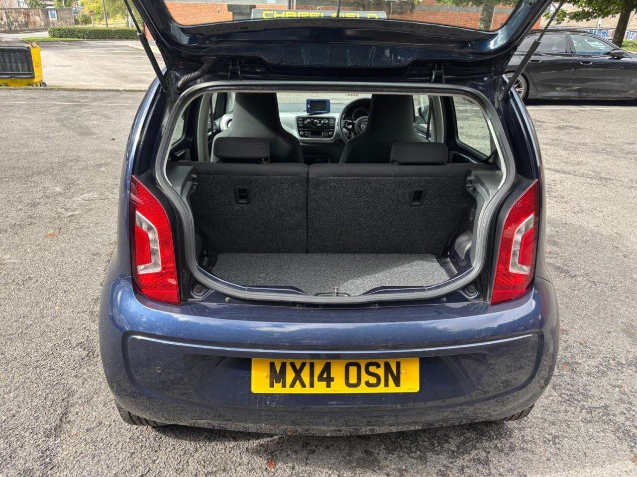 
                                                Voiture
                                                 Volkswagen UP! Hatchback 1.0 Move up! (2014/14) 5dr