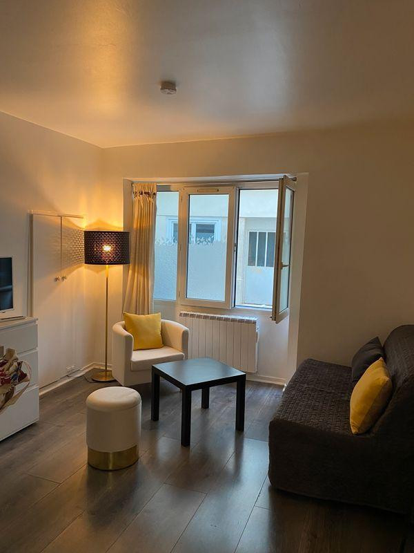 
                                                Location
                                                 VOLTAIRE 2 pièces 30m2 MEUBLÉ