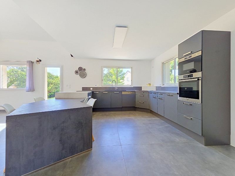 
                                                Vente
                                                 Volume, Luminosité et esprit contemporain- Maison de 2016- 3 chambres- 1024m2 de terrain- grand sous-sol
