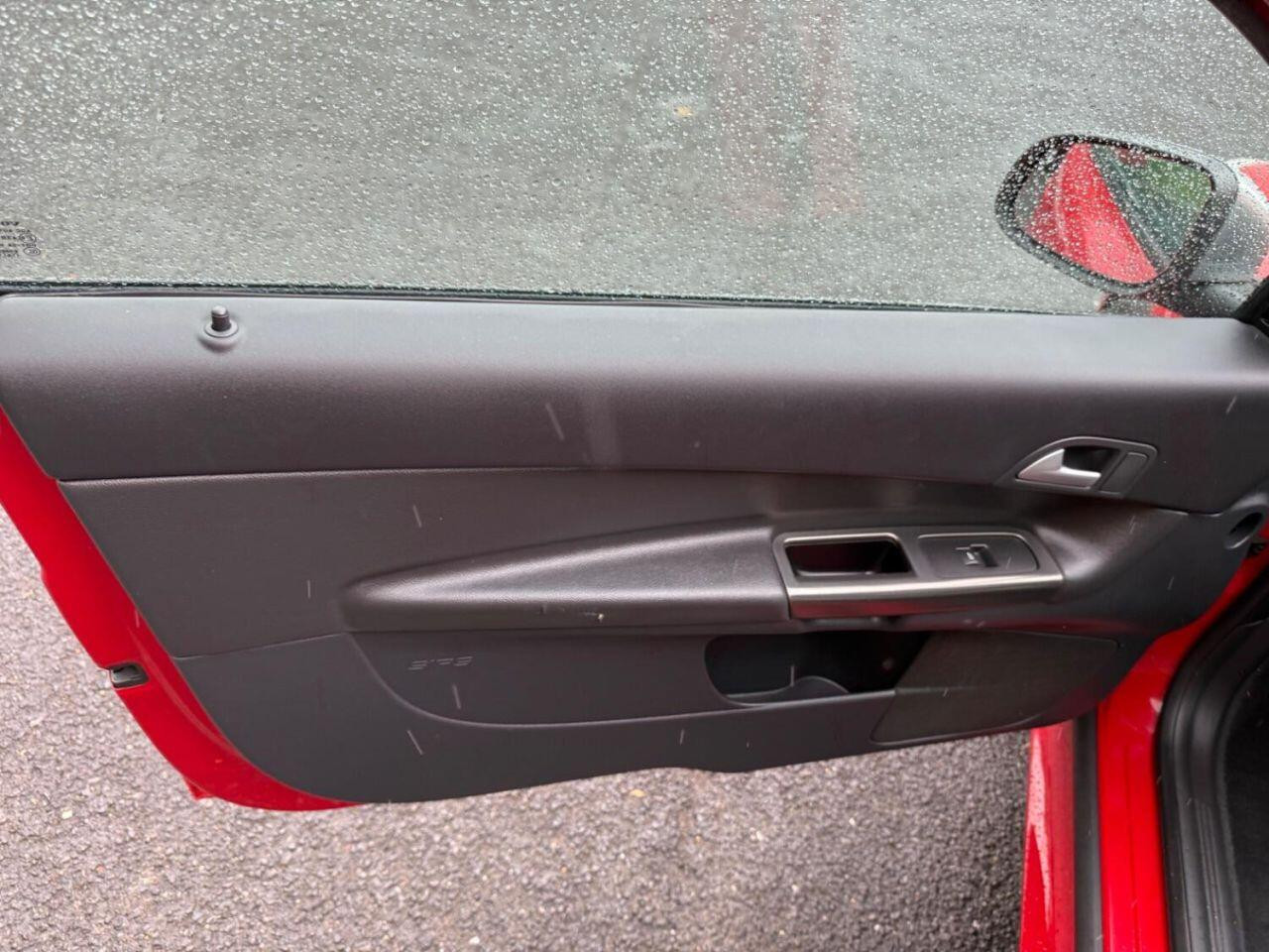 
                                                Voiture
                                                 Volvo C30 1.6D DRIVe R-Design Coupe 2dr Diesel Manual (119 g/km, 108 bhp)