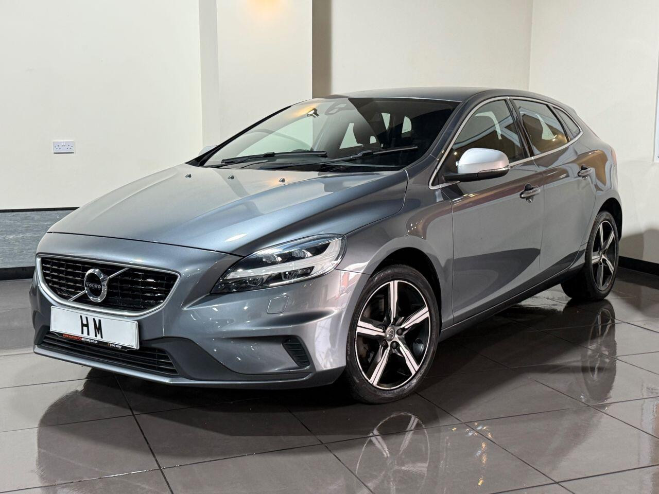 
                                                Voiture
                                                 Volvo V40 2.0 T2 R-Design Nav Plus Hatchback 5dr Petrol Manual Euro 6 (s/s) (122 ps)
