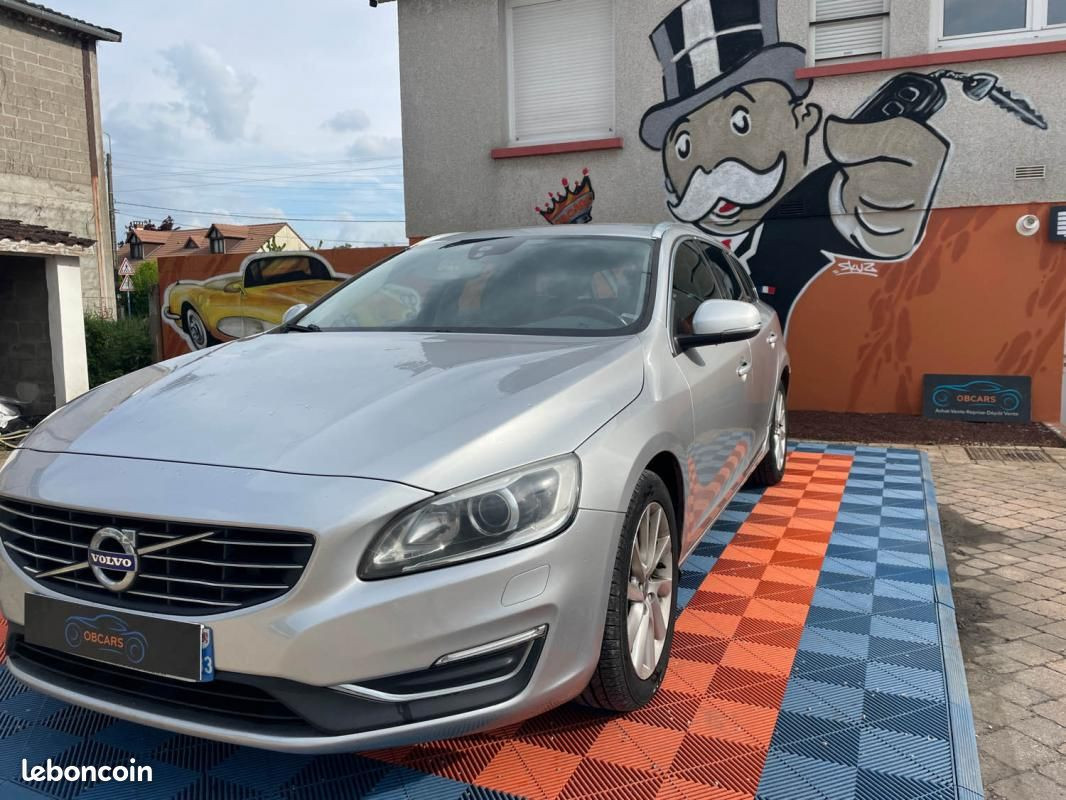 
                                                Voiture
                                                 Volvo V60 2.0D D3 - 16V TURBO