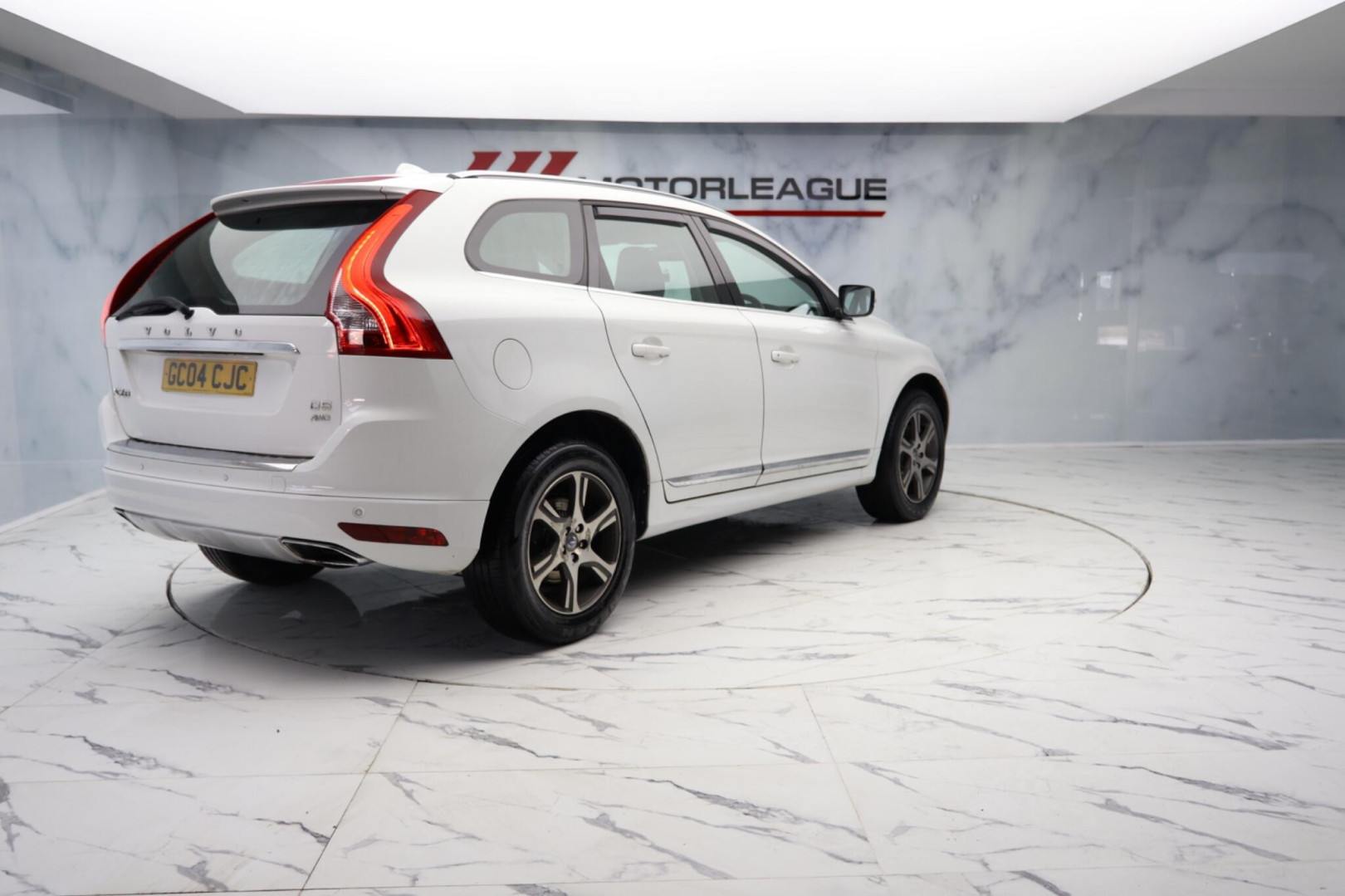 
                                                Voiture
                                                 Volvo XC60 2.4 D5 SE Lux Nav Geartronic AWD Euro 5 5dr