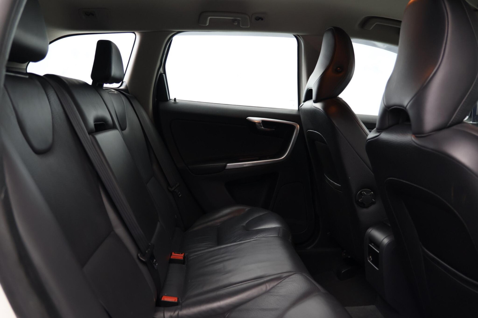
                                                Voiture
                                                 Volvo XC60 2.4 D5 SE Lux Nav Geartronic AWD Euro 5 5dr
