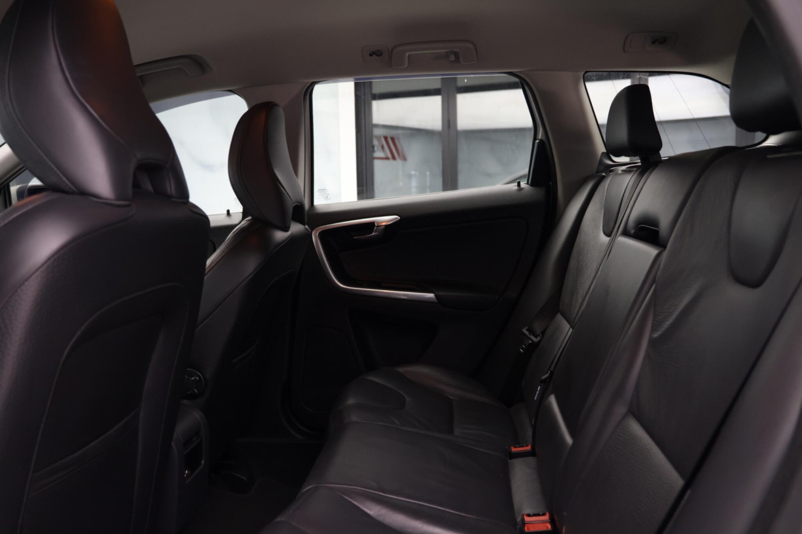 
                                                Voiture
                                                 Volvo XC60 2.4 D5 SE Lux Nav Geartronic AWD Euro 5 5dr