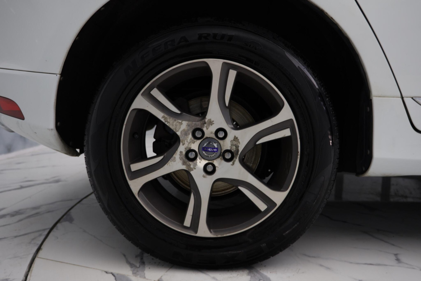 
                                                Voiture
                                                 Volvo XC60 2.4 D5 SE Lux Nav Geartronic AWD Euro 5 5dr