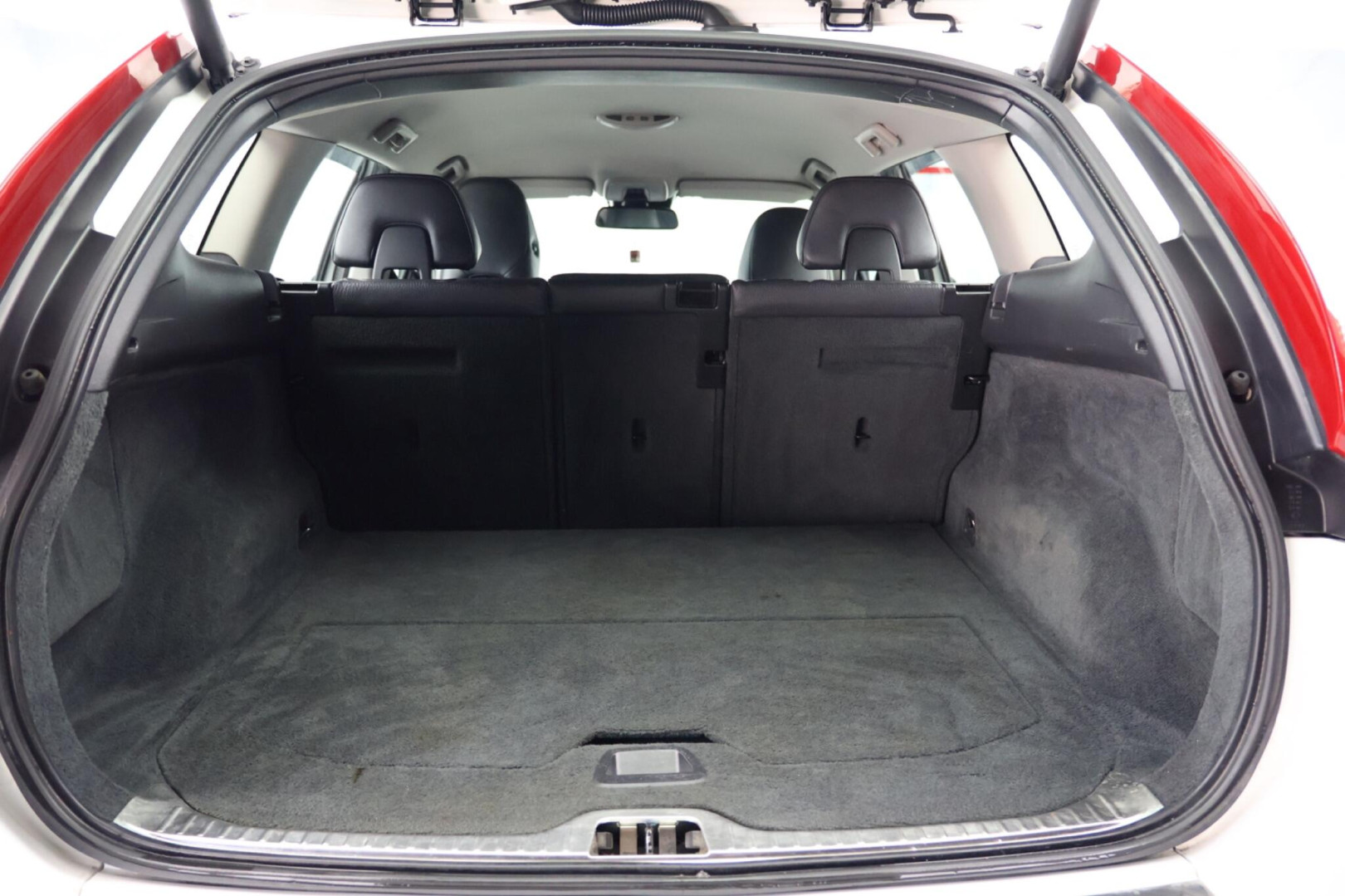 
                                                Voiture
                                                 Volvo XC60 2.4 D5 SE Lux Nav Geartronic AWD Euro 5 5dr