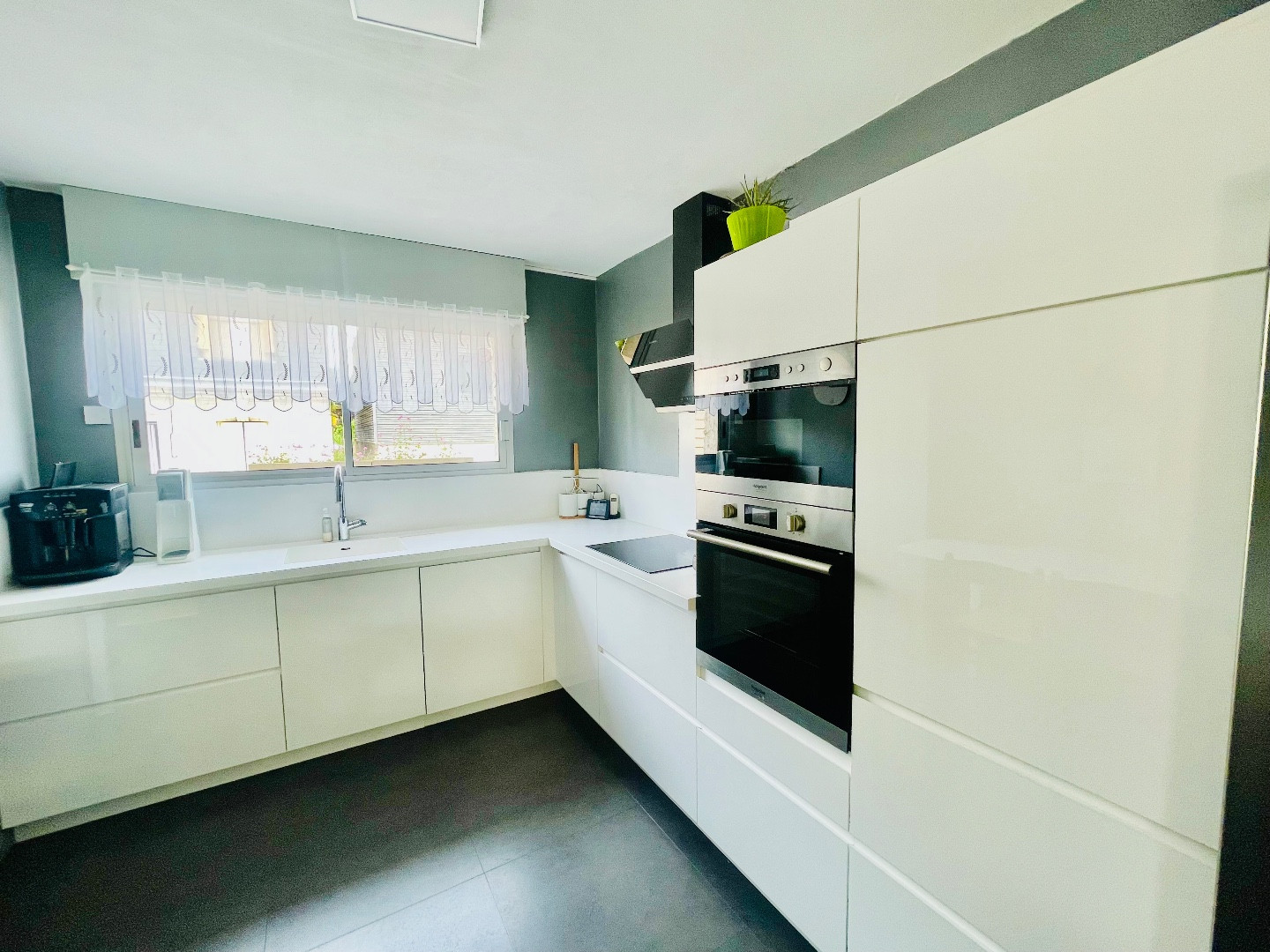 
                                                Vente
                                                 MAISON FAMILIALE BEGLES QUARTIER BERTHELOT