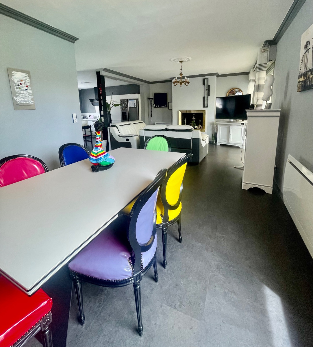 
                                                Vente
                                                 MAISON FAMILIALE BEGLES QUARTIER BERTHELOT