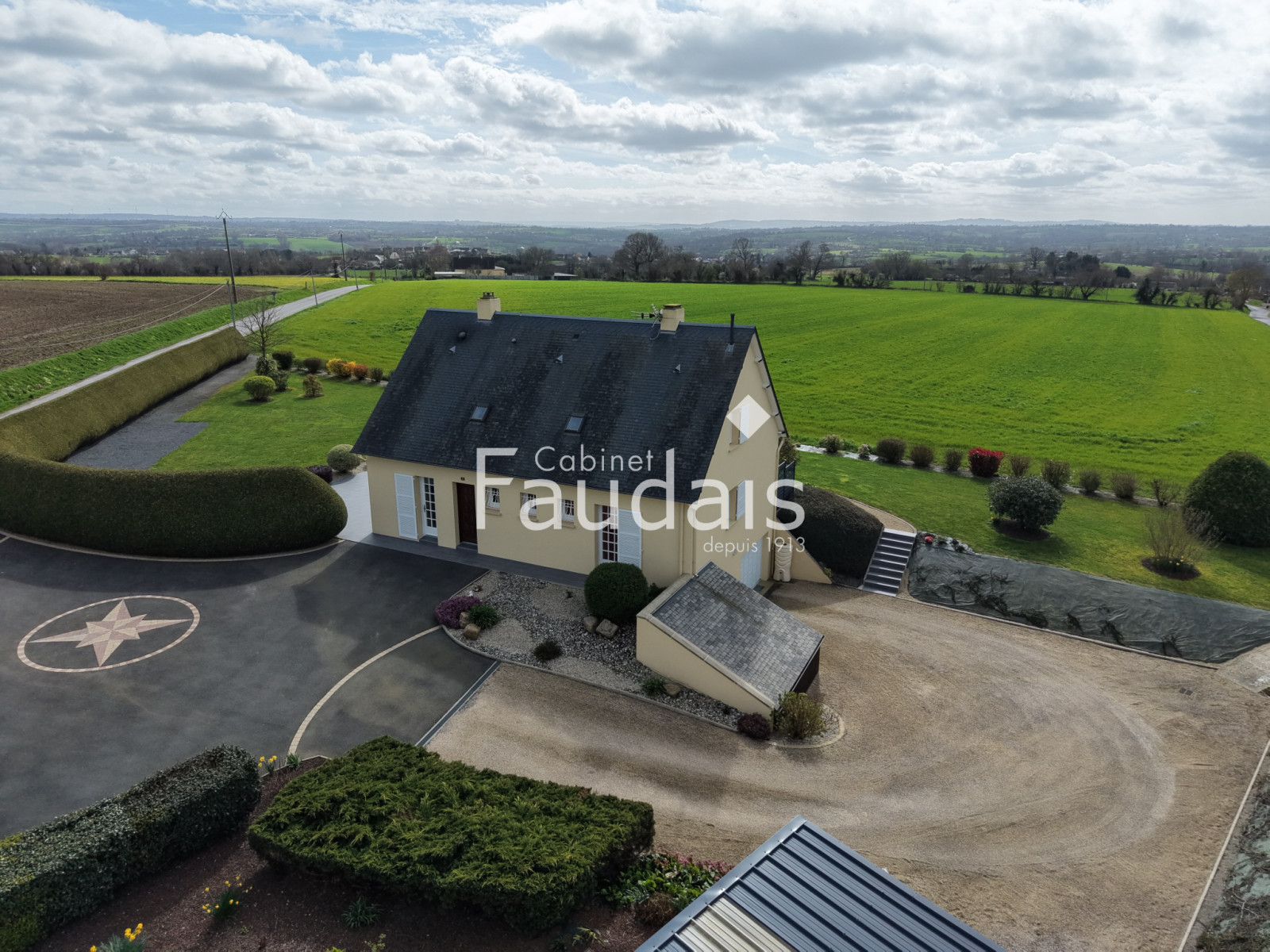 
                                                Vente
                                                 vue dégagée, 5 minutes de ST LO