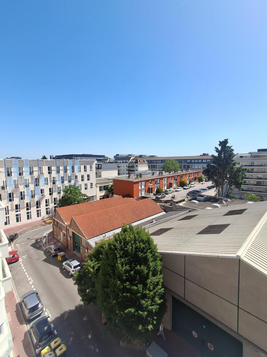
                                                Vente
                                                 VUE DÉGAGÉE BALCON