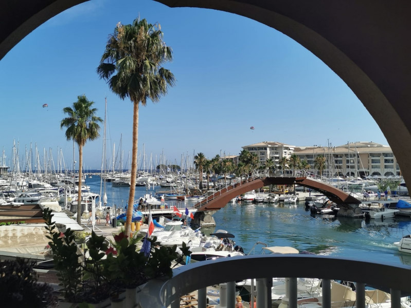 
                                                Vente
                                                 Vue Mer-Port-Bateaux