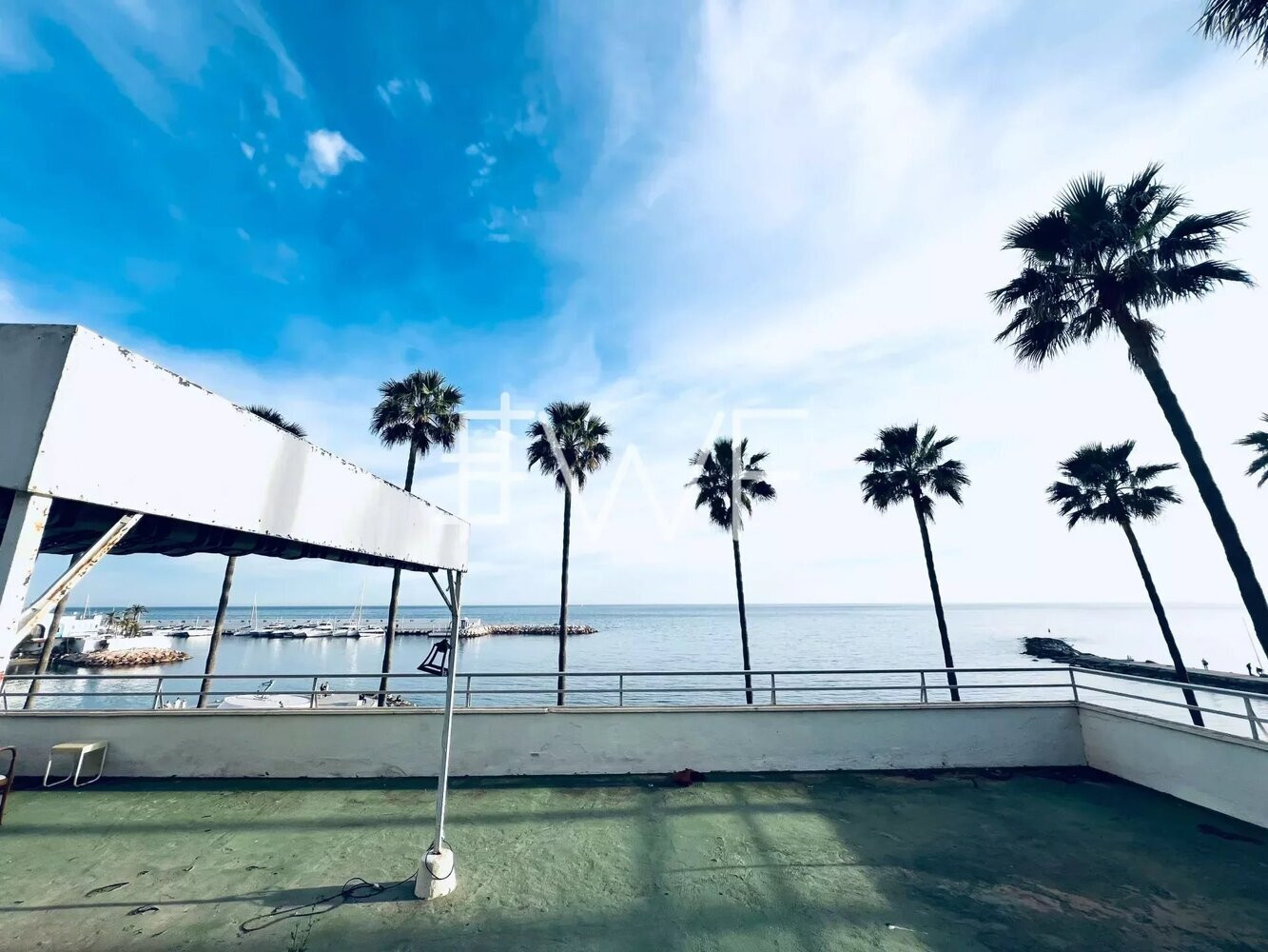 
                                                Vente
                                                 Vue mer unique – 335 m² port MARBELLA