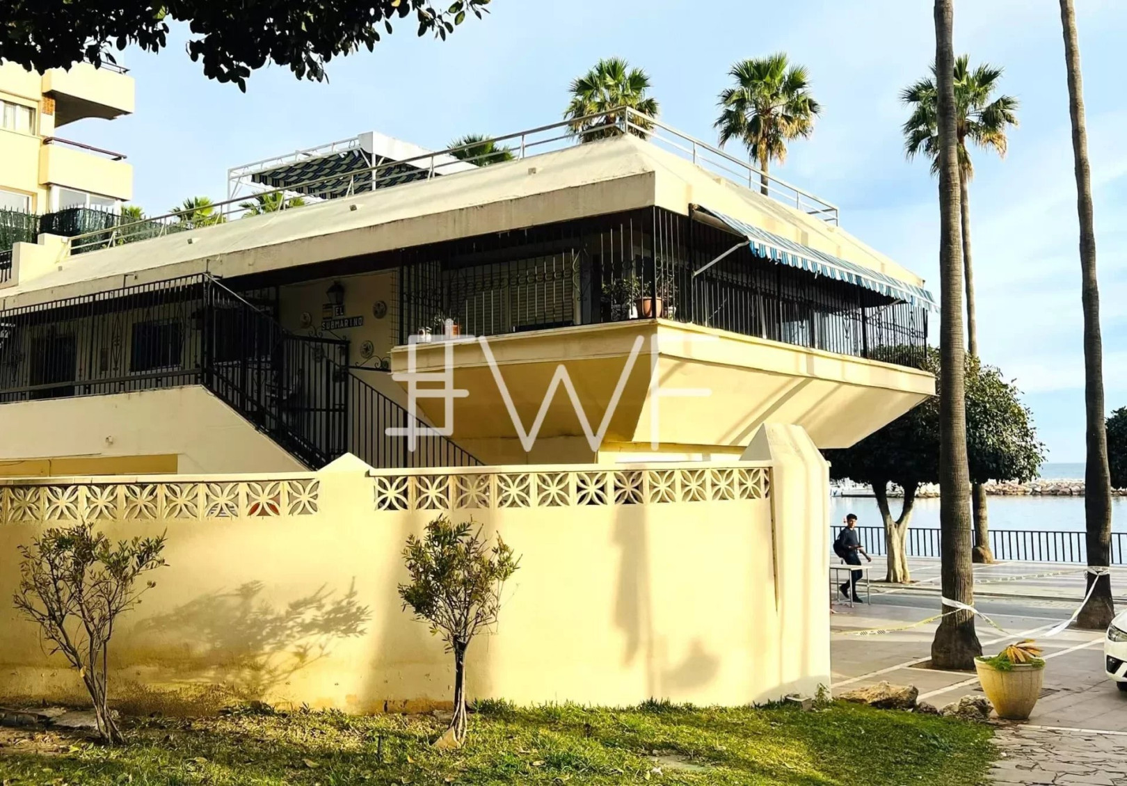 
                                                Vente
                                                 Vue mer unique – 335 m² port MARBELLA