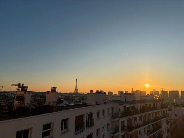 
                                                Location
                                                 Vue panoramique sur villa Montmorency et Paris
