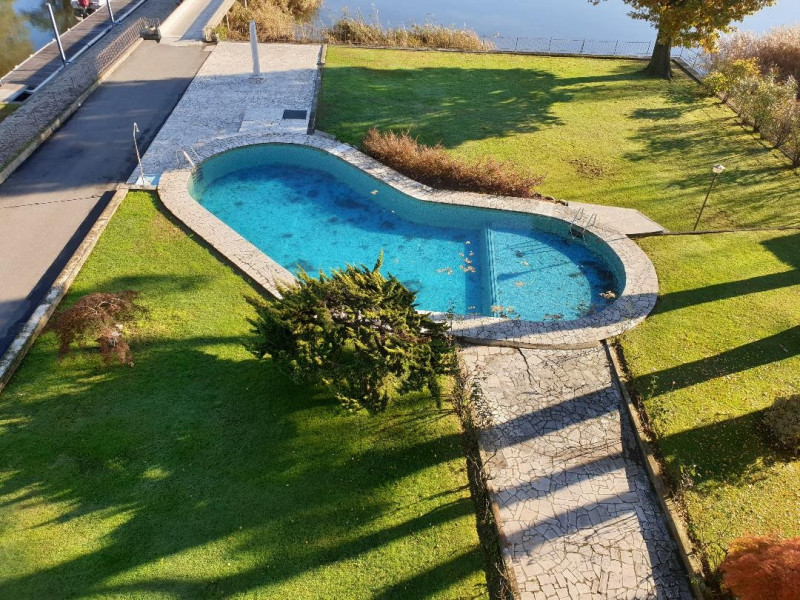 
                                                Vente
                                                 VUE  SUR LE LAC MAJEUR ITALIE  24 KM AEROPORT