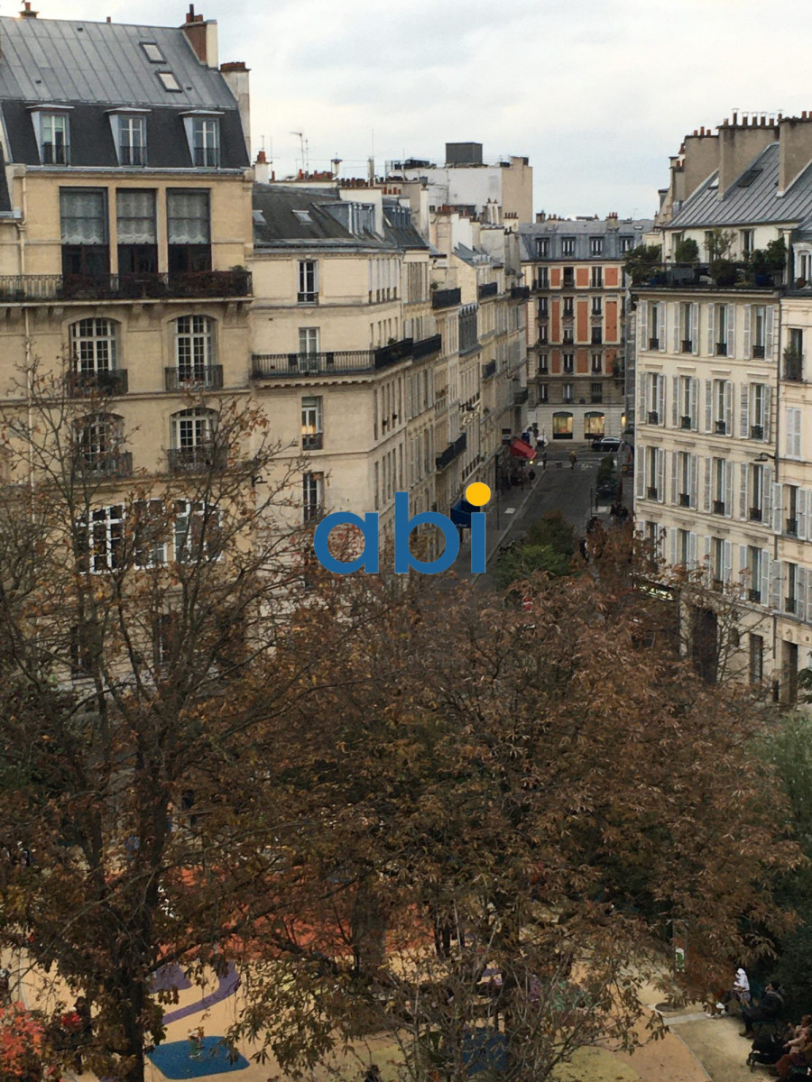 
                                                Vente
                                                 Vue Tour EIFFEL Square Berlioz