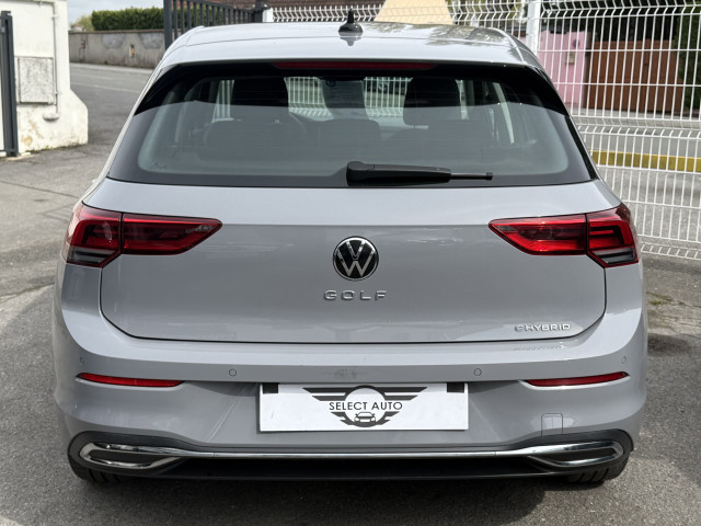 
                                                Voiture
                                                 VW Golf