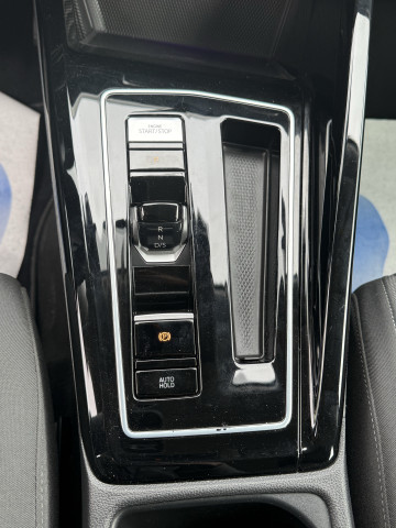 
                                                Voiture
                                                 VW Golf