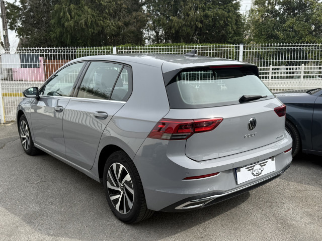 
                                                Voiture
                                                 VW Golf