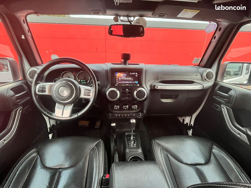 
                                                Voiture
                                                 Wrangler jk unlimited 3.6i v6 / bva / 2018 / équipé