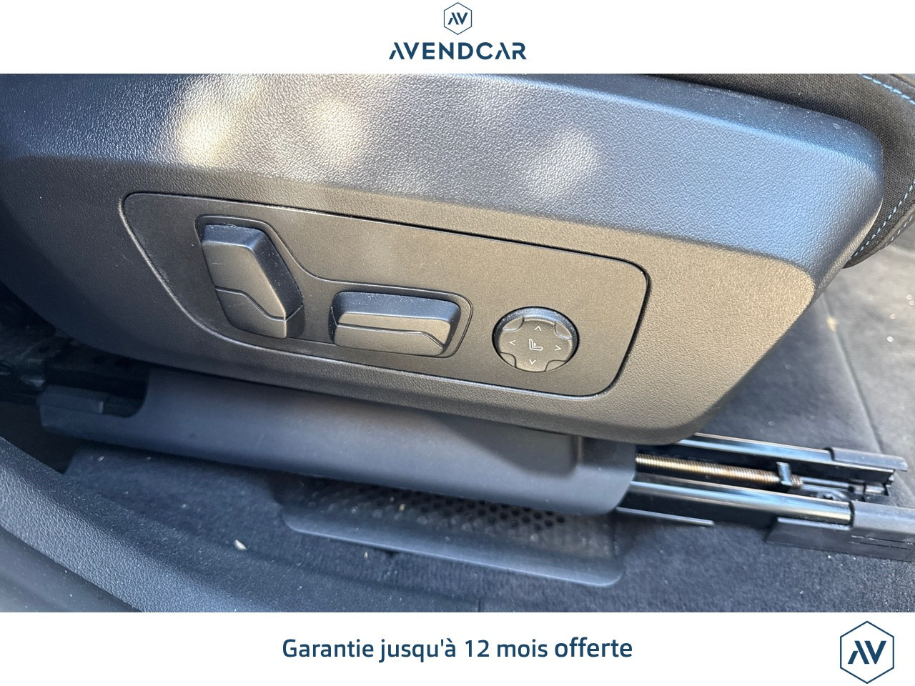 
                                                Voiture
                                                 X2 2.0 I 170H 155 MHEV HYBRID 48VOLT M-SPORT SDRIVE DKG BVA