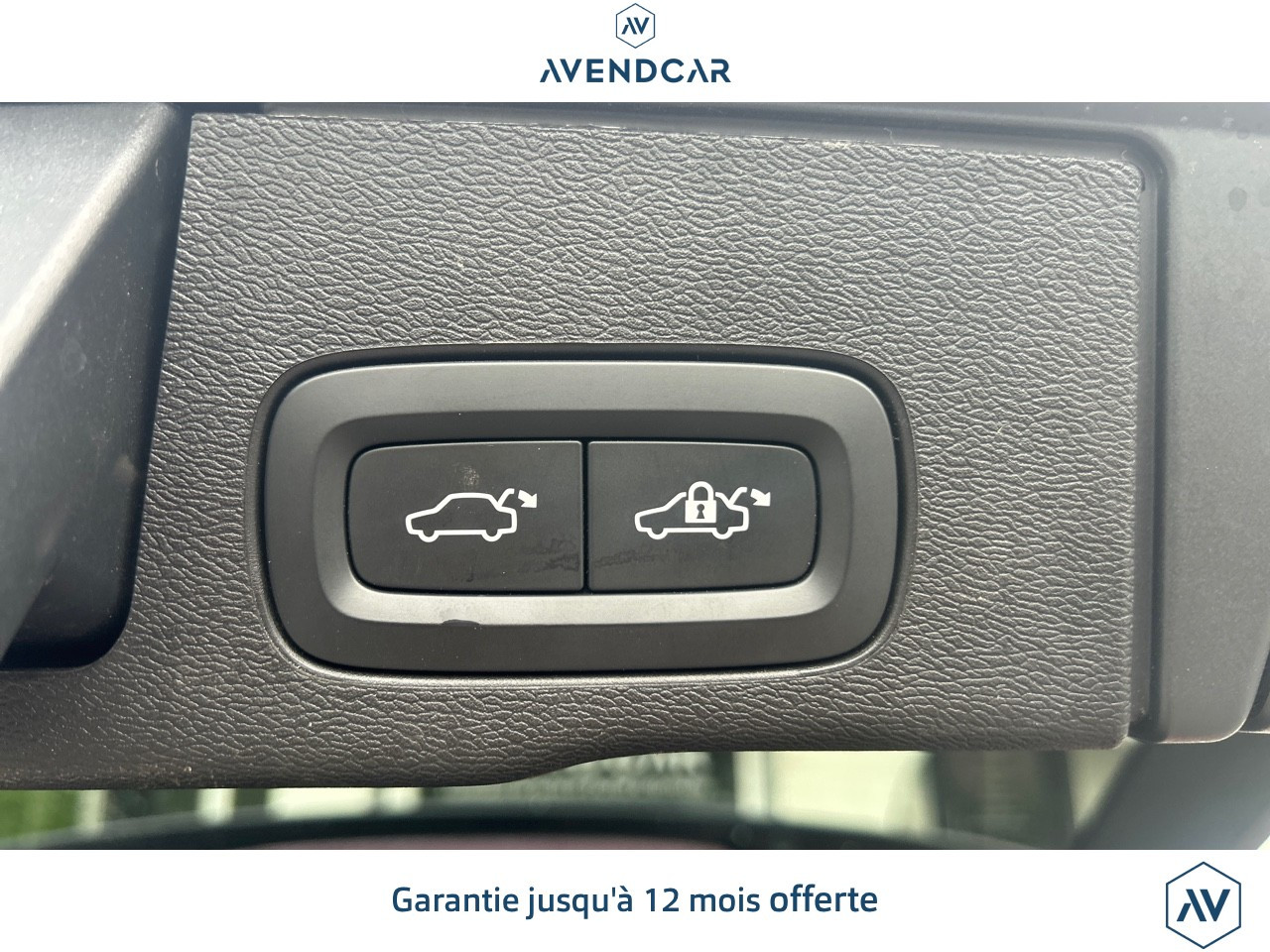 
                                                Voiture
                                                 XC60 2.0 B4 D 211H 195 MHEV HYBRID PLUS STYLE DARK GEARTRONIC BVA