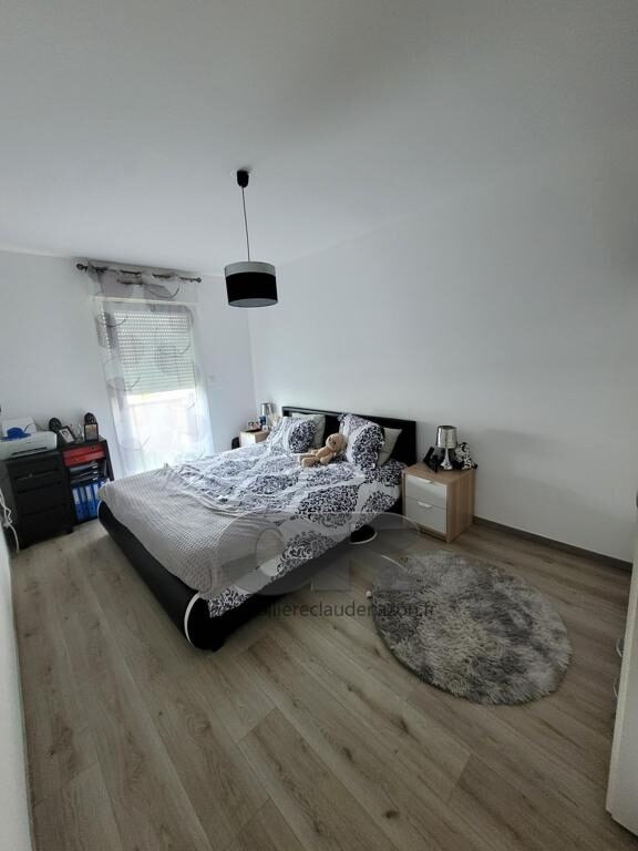 
                                                Location
                                                 YUTZ A louer appartement 2 pièces