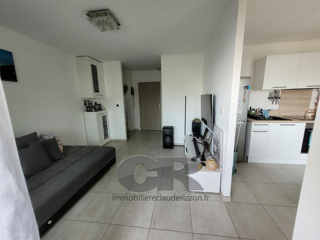 
                                                Location
                                                 YUTZ A louer appartement 2 pièces