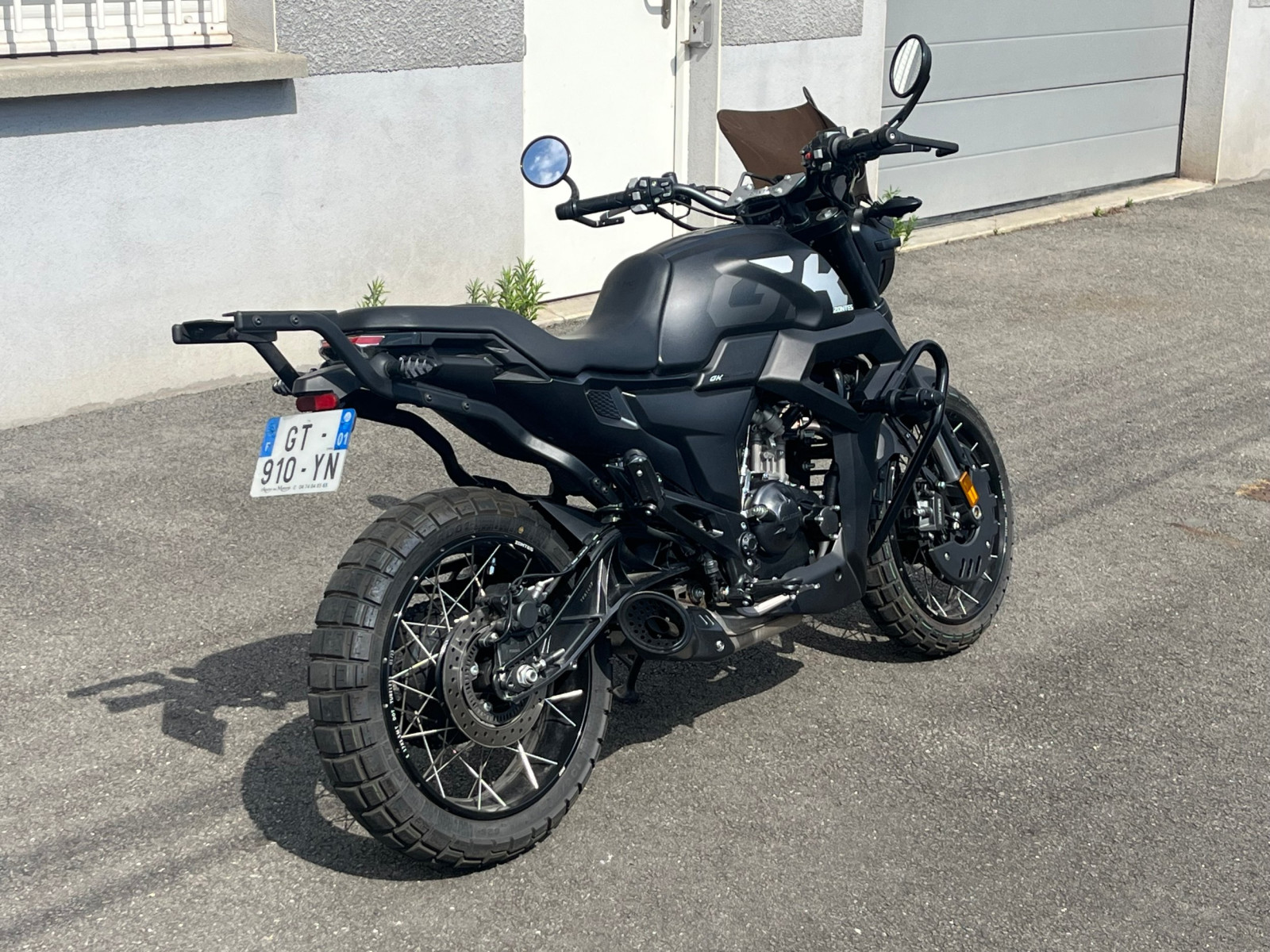 
                                                Moto - Scooter
                                                 Zontes 125 GK 2024