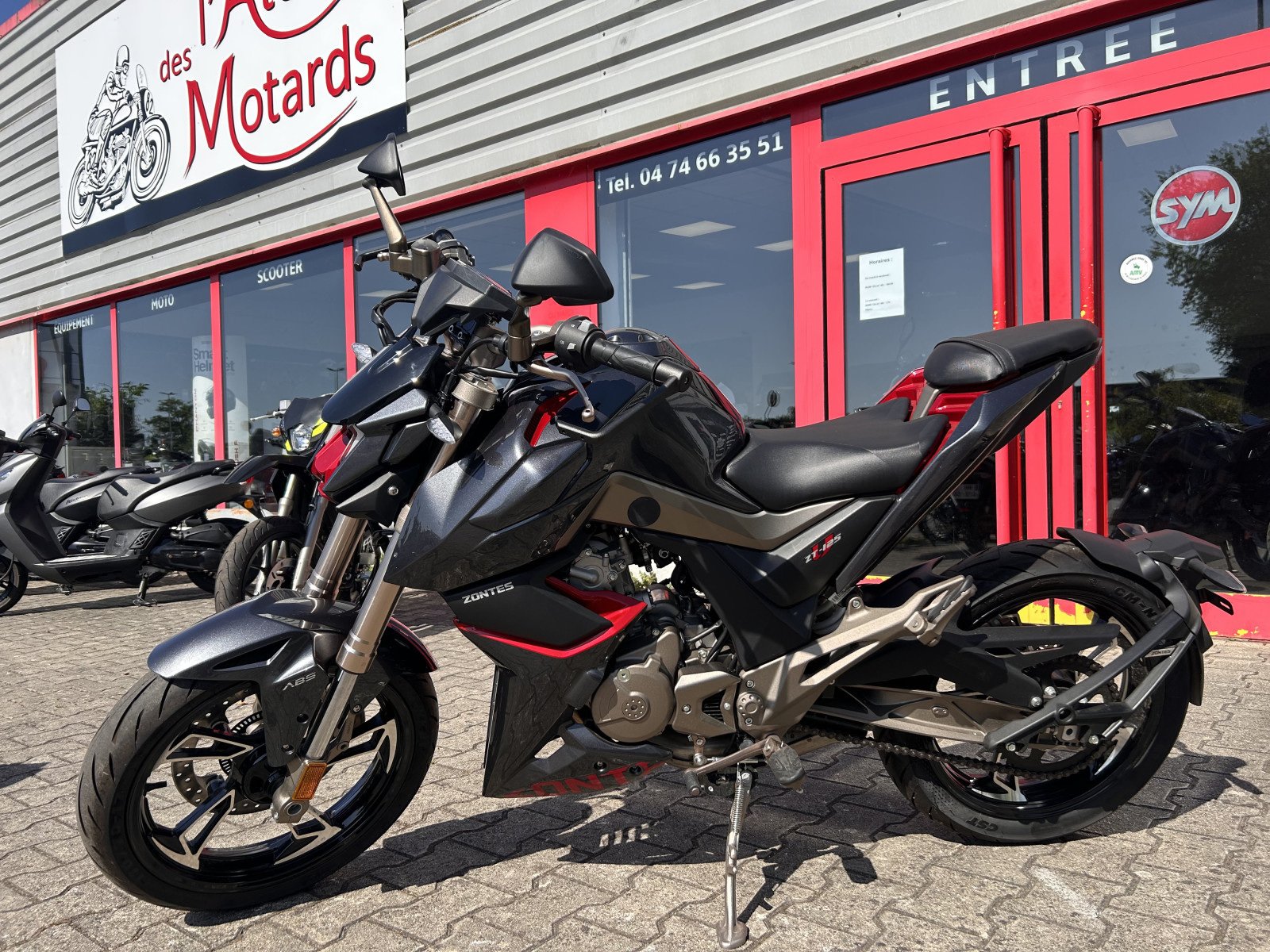 
                                                Moto - Scooter
                                                 Zontes 😉 zontes-125 raodster – état neuf / garantie / faible km 1 km😉  3 190 € 2026