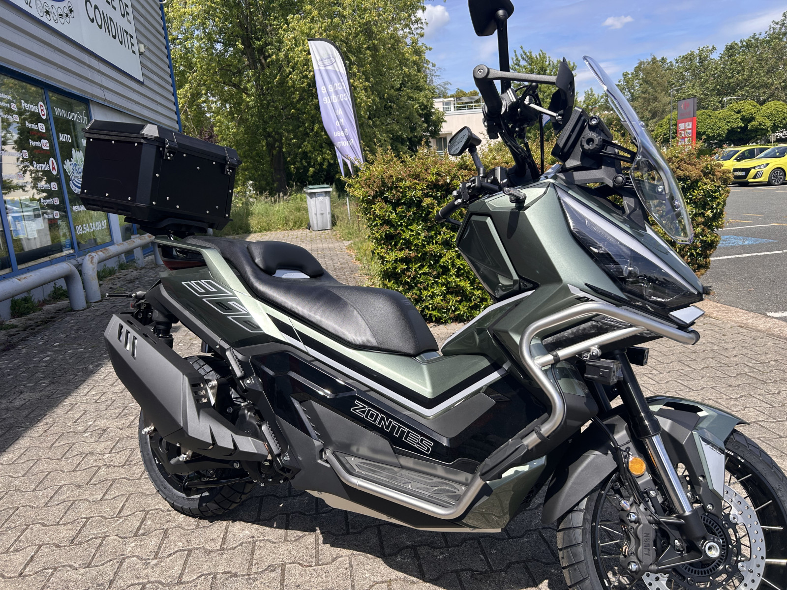 
                                                Moto - Scooter
                                                 Zontes 😉 zontes-368 g etc enduro – garantie - faible km 1 kms 😉  5 899 € 2026